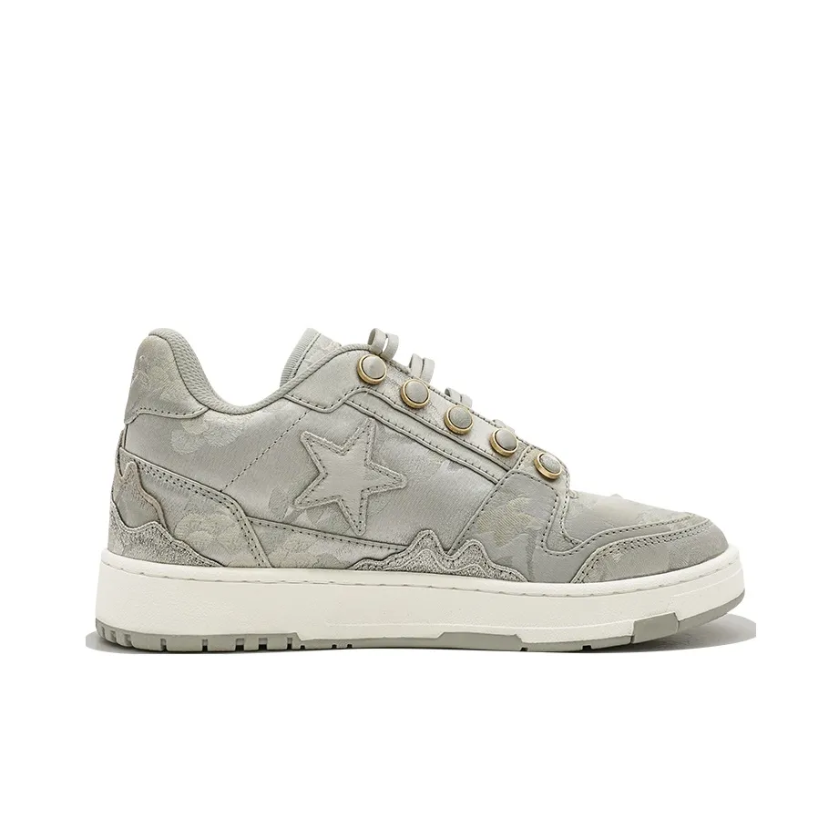 Custom Sneaker Stars Grey Mountains